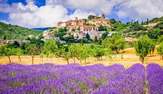 KHÁM PHÁ LÀNG HOA OẢI HƯƠNG TÍM TẠI PROVENCE – PHÁP 